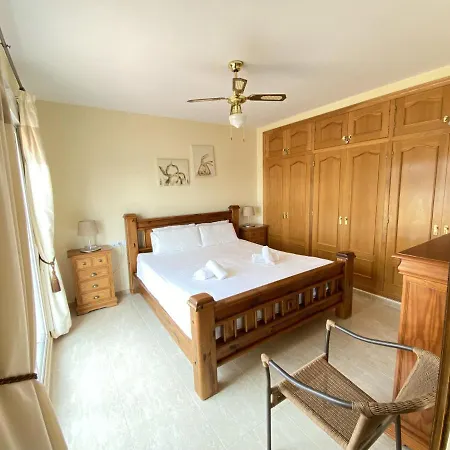 Villa 4 Bed Pisnella, Private Pool *